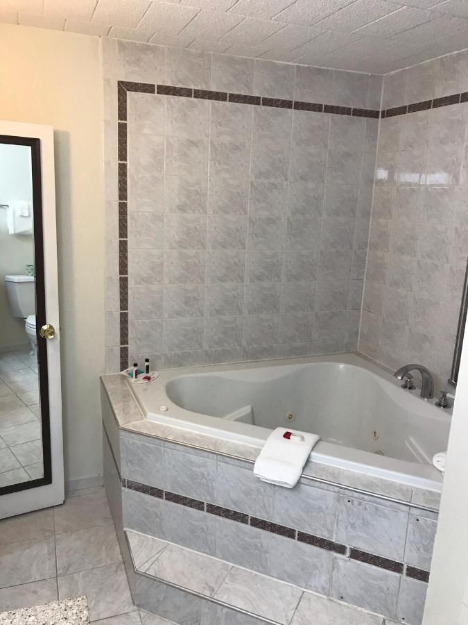 Ramada By Wyndham Hotel 3*