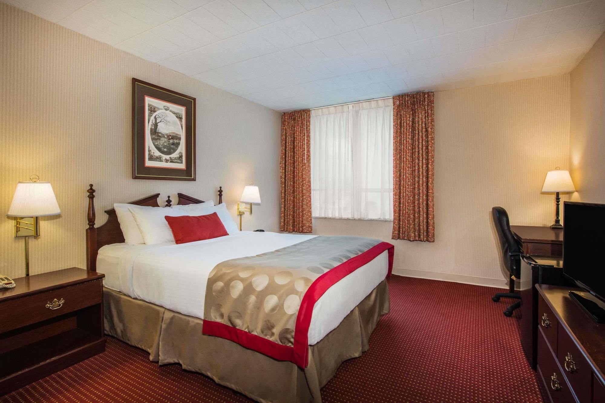 Hotel Ramada By Wyndham 3*