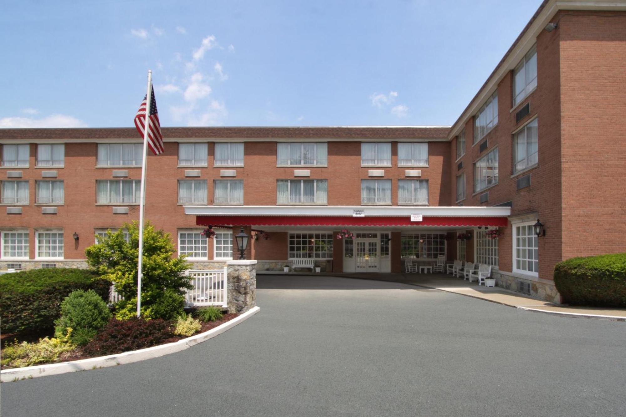Ramada By Wyndham 3*