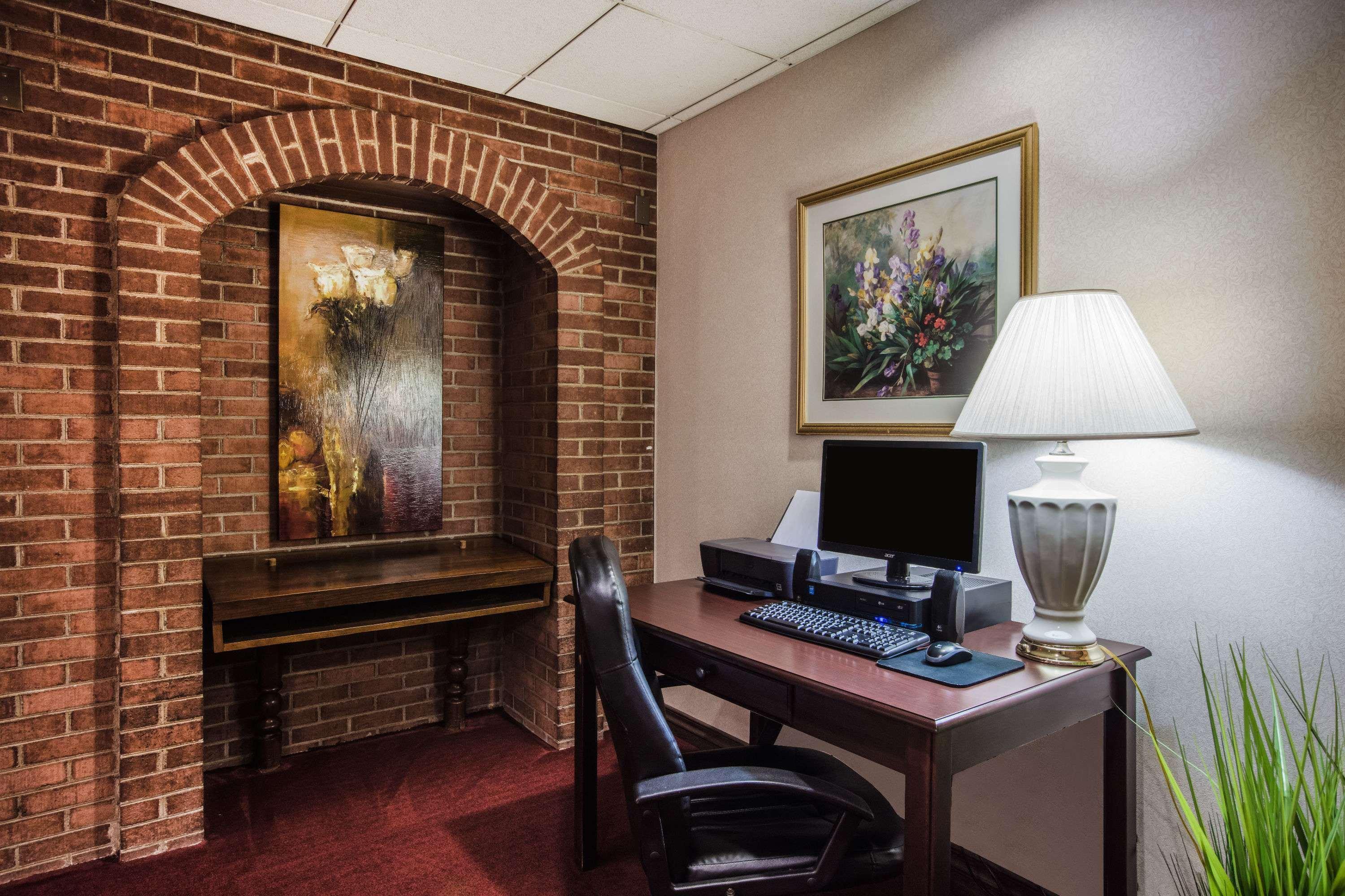 Ramada By Wyndham Hotel 3*