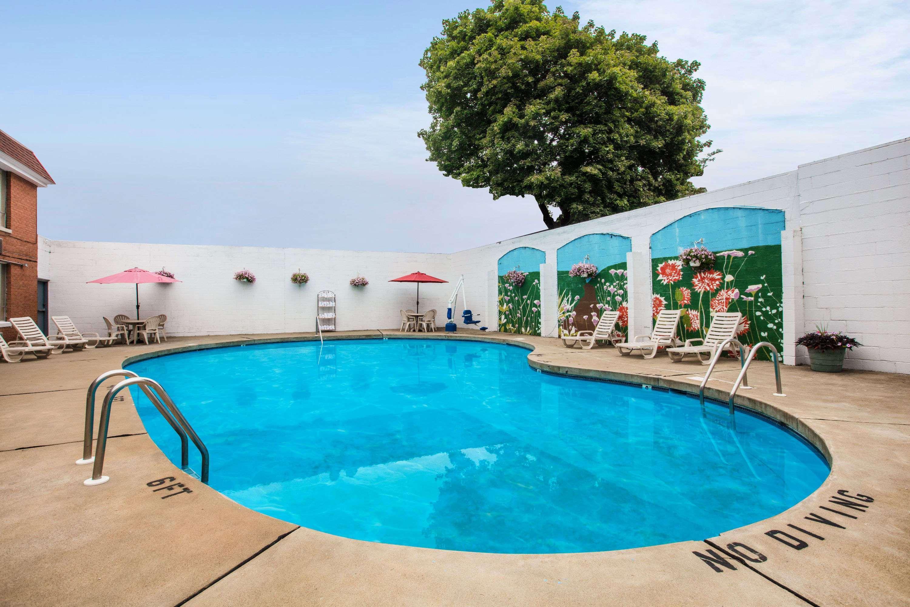 Ramada By Wyndham Hotel Ligonier
